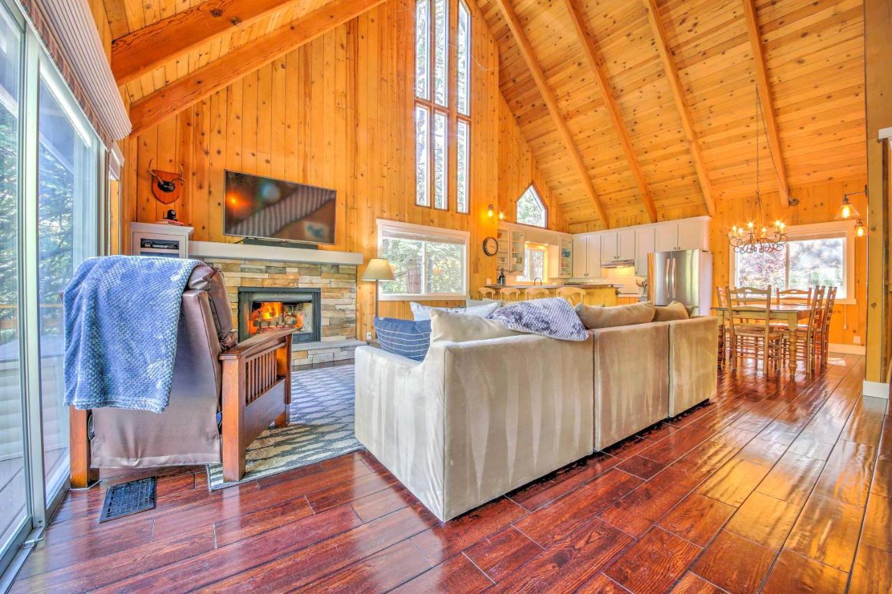 Gorgeous Lake Arrowhead Retreat Game Room And Deck Екстериор снимка