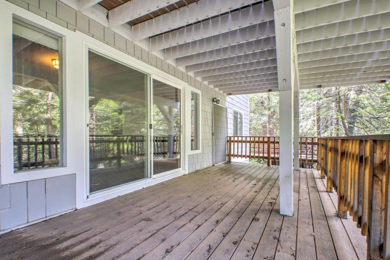 Gorgeous Lake Arrowhead Retreat Game Room And Deck Екстериор снимка